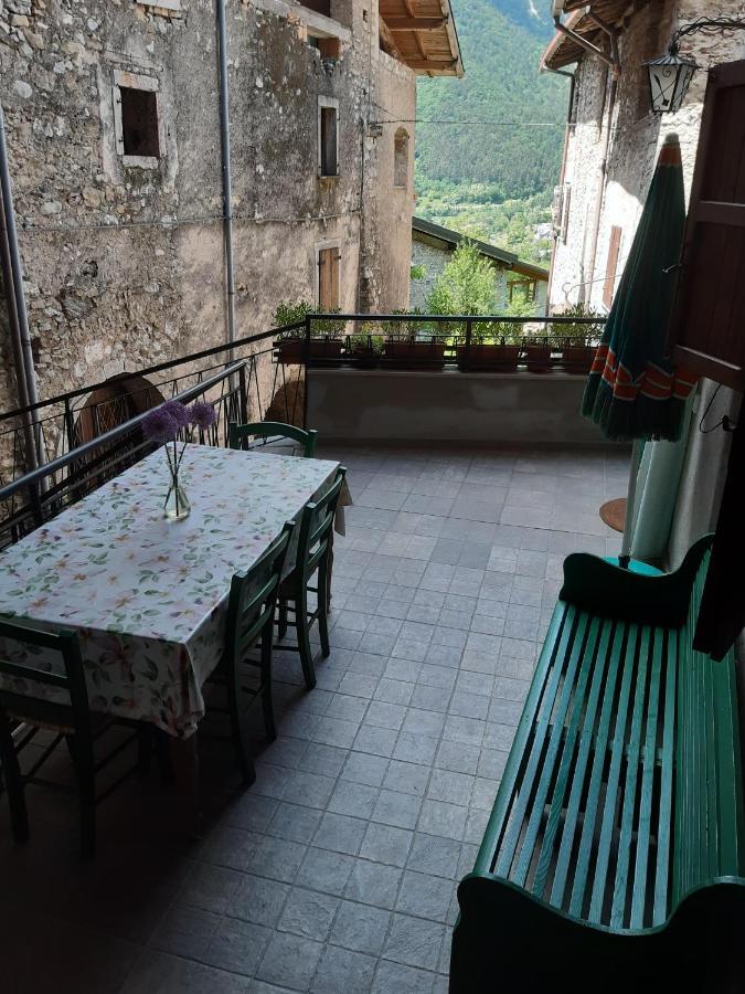 Ca' Berti Appartamento Con Terrazza Ville Del Monte Tenno Εξωτερικό φωτογραφία
